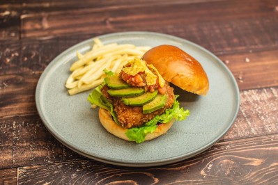 【夏限定】信州ぼたん胡椒薫るメキシカンチキンバーガー