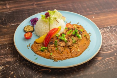 【夏限定】信州ぼたん胡椒のスパイシーチキンカレー